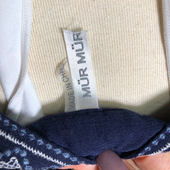 Embroidered long sleeve tunic - Picture 3 of 3